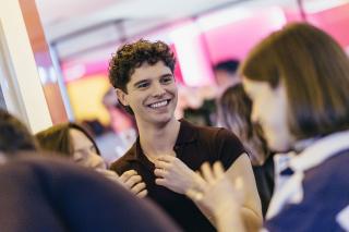 A revolution in oral health: Opening of the first GBT clinic by Dr. Hugo Madeira 