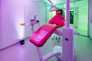 A revolution in oral health: Opening of the first GBT clinic by Dr. Hugo Madeira 